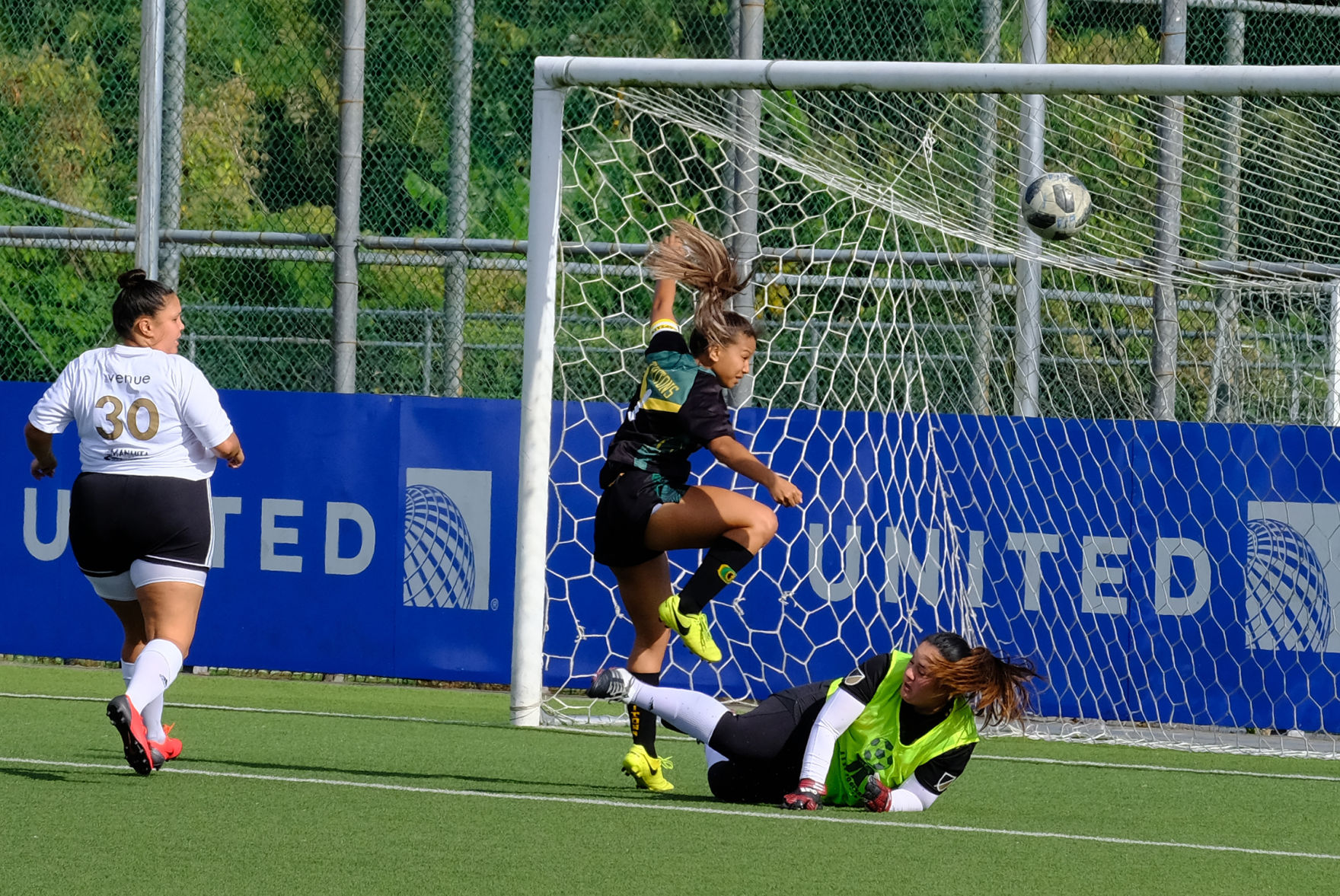 Tritons, Venue Slay battle to 0-0 tie